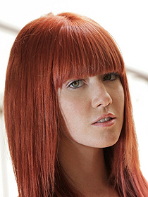 Sexy redhead Elle Alexandra
