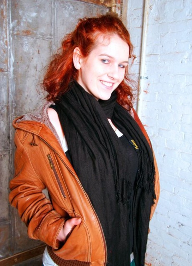 Readhead Eva Presenting Her Big Natural Boobs-16