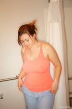 Busty Lillias White Takes A Hot Shower-03