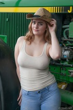 Busty Dallin Thorn-00