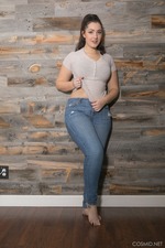 Lexi Lloyd Has Really Beautiful Big Tits-00