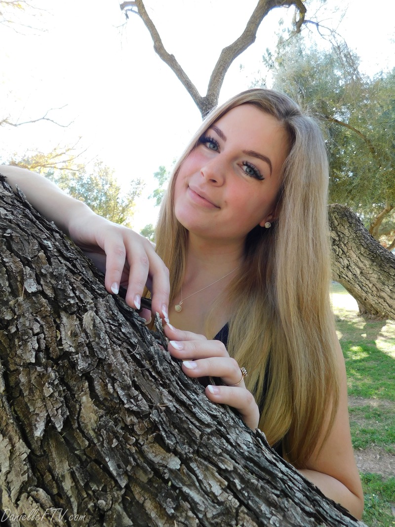 Busty Danielle Having Fun In The Park-07