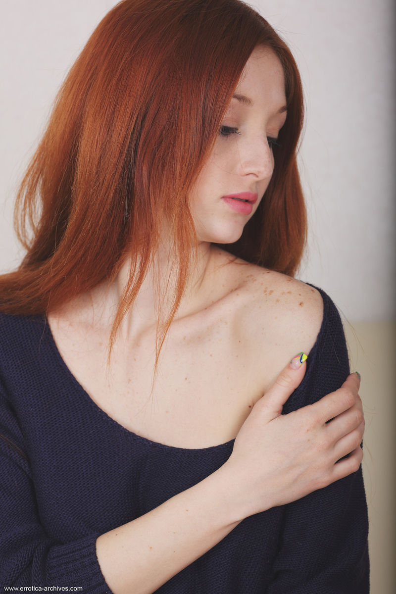 Sensual Erotica With A Redhead Beauty-01