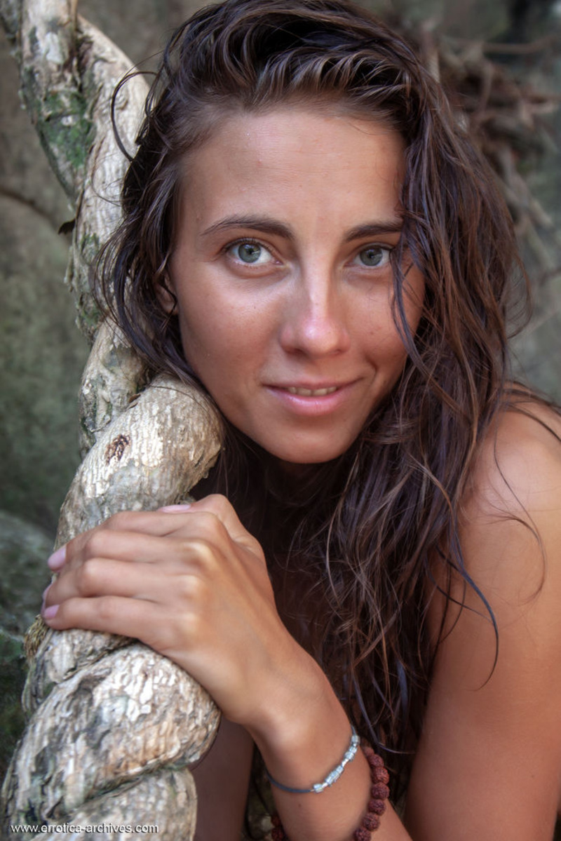 Regina Is Naked Outdoors-10