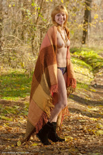 Redhead Babe Yanina Fox Posing Naked Outdoors-06