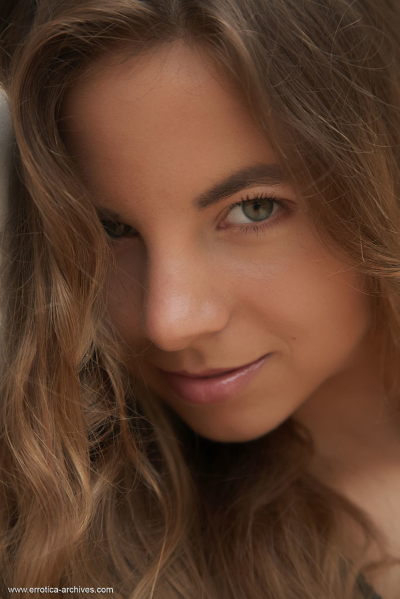 Antea Posing Naked-13