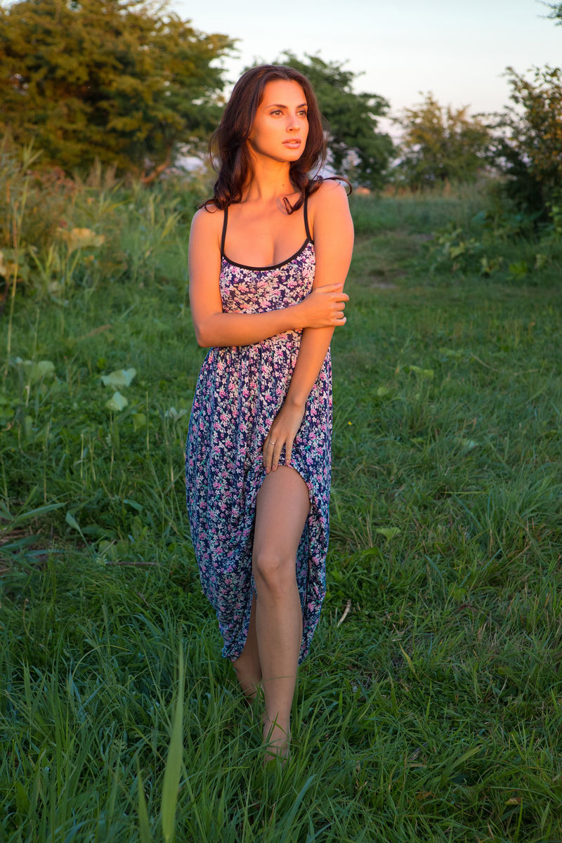 Jasmine Jazz Is Naked By The Lake-00