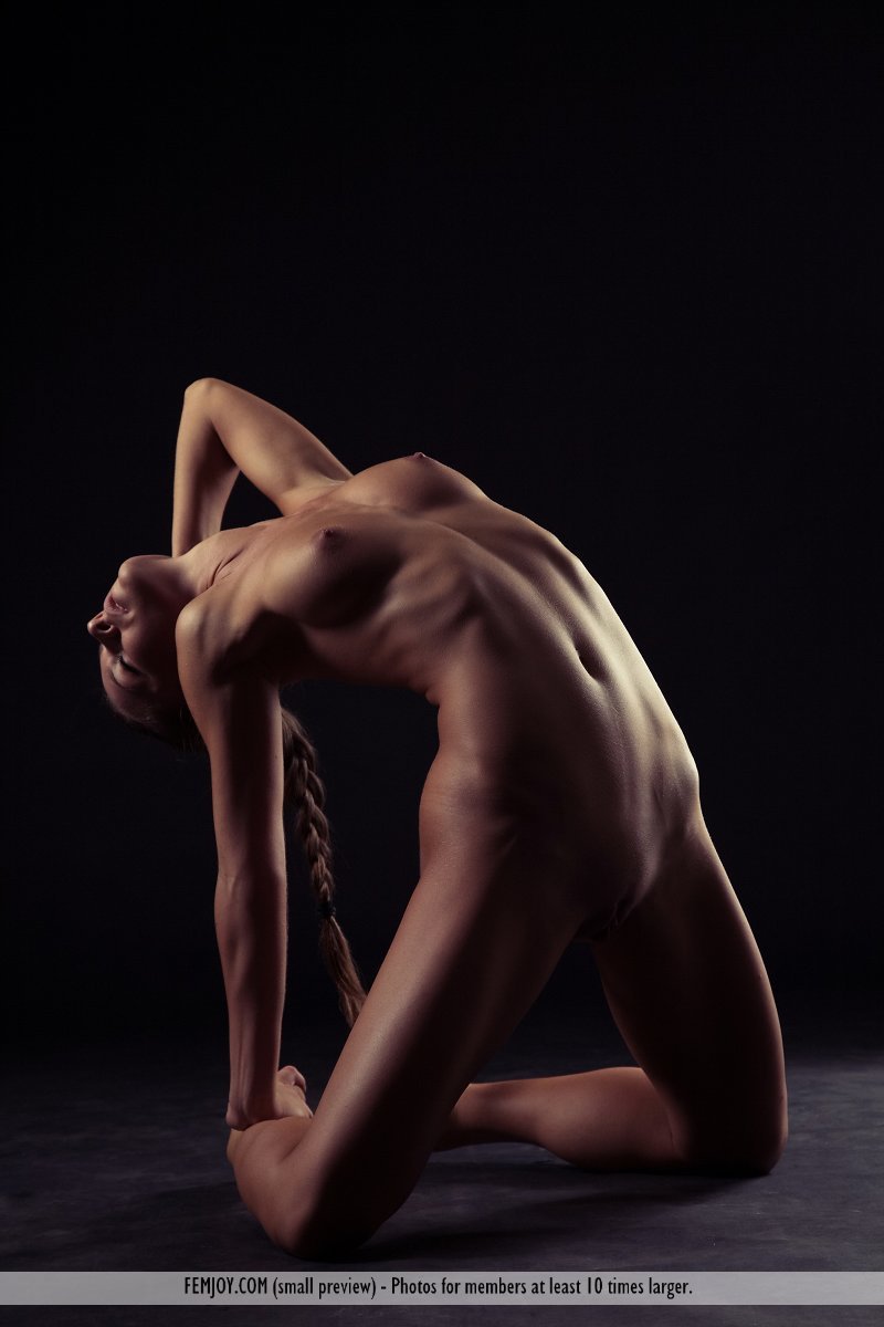 Naked And Wild-08
