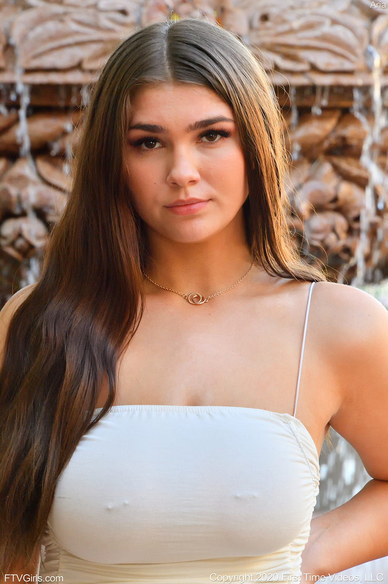 Aria Shows Her Big Pierced Breasts-07