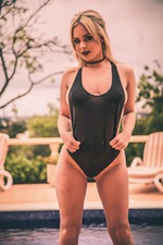 Sara Louise's Retro Styled Pics-06