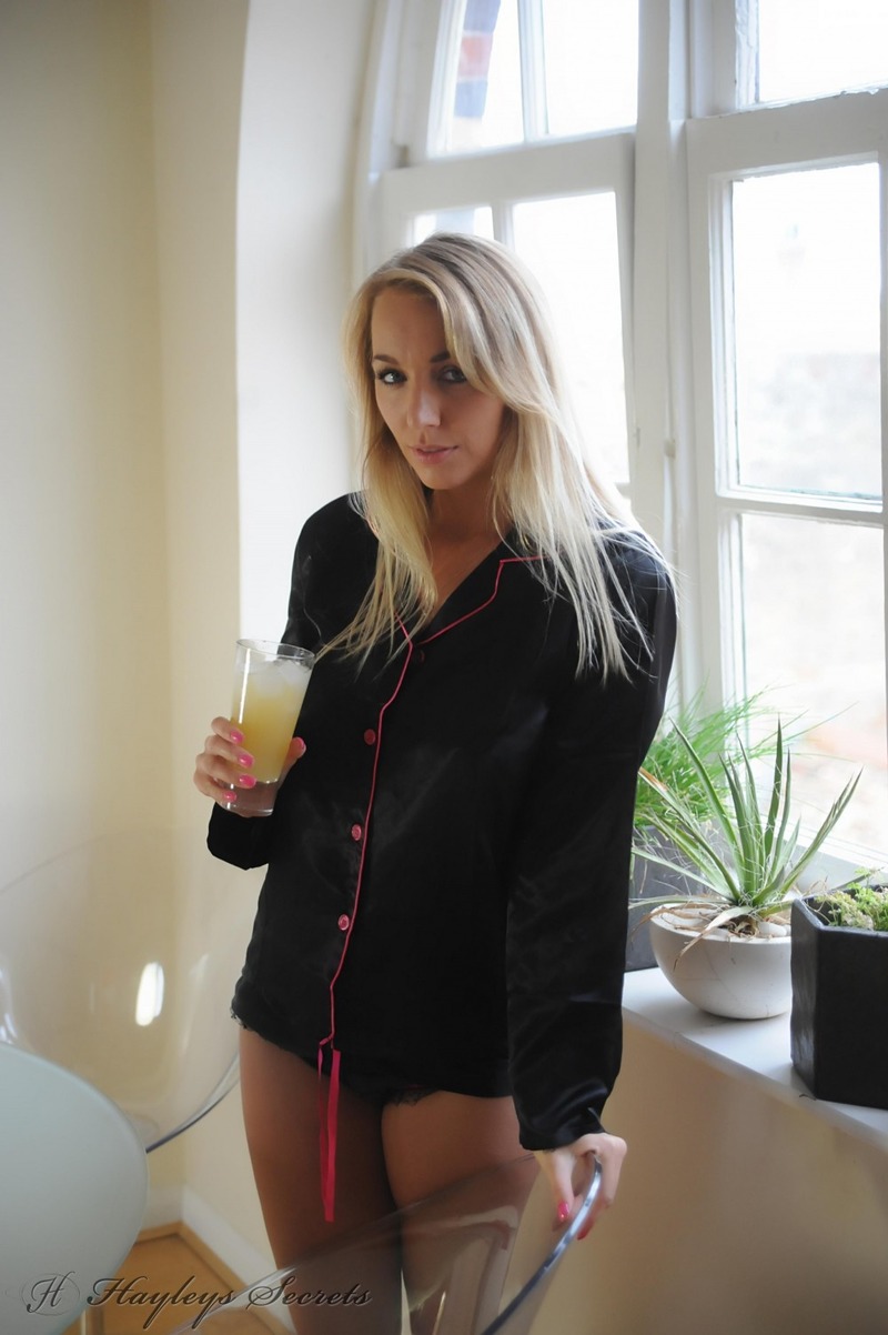 Stunning Blonde Hayley Marie Coppin-02