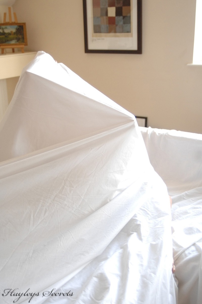 Busty Hayley Having Fun Between The Sheets-05