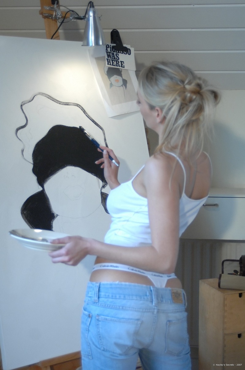 Busty Hayley Loves Painting-02