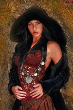 Naked autumn witch-06
