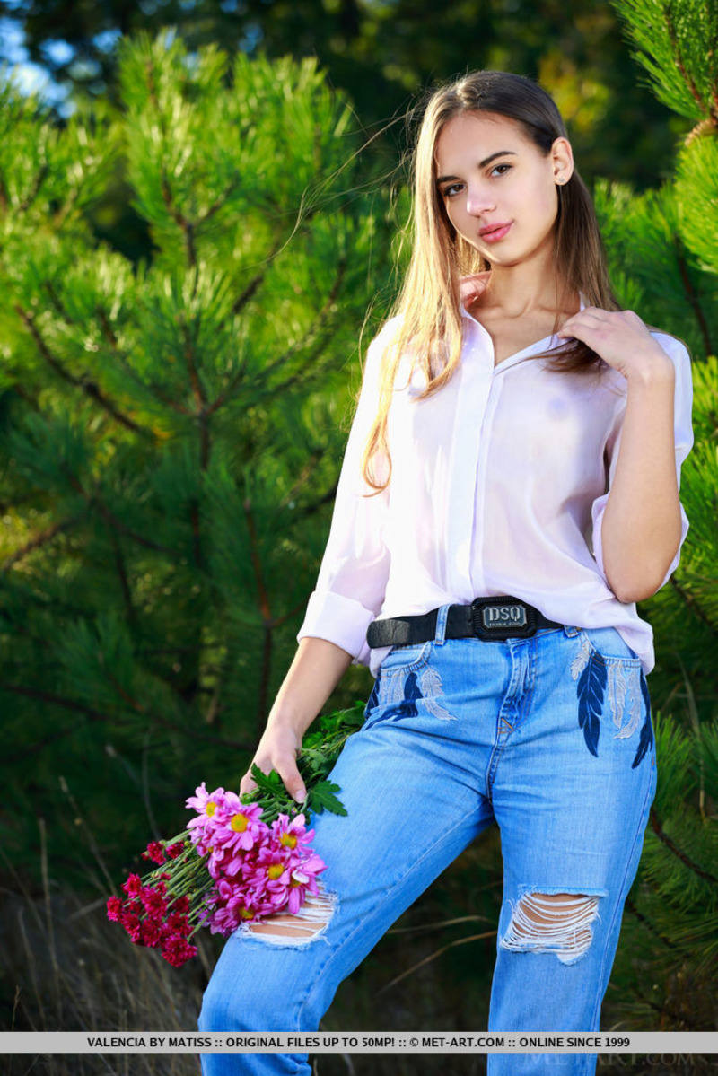 Hot Teen Valencia Posing In The Forest-06