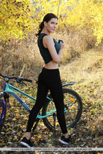 Busty Suzanna Posing In The Autumn Forest-05