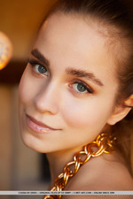 Cassia Shows Her Tight Ass-00