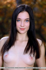 Lovely Polly Is Naked In The Forest-12