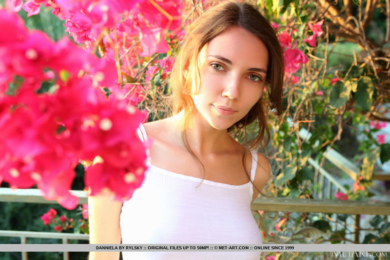 Beautiful Natural Daniella-07