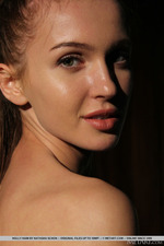 Busty Holly Haim Posing In The Dark-09