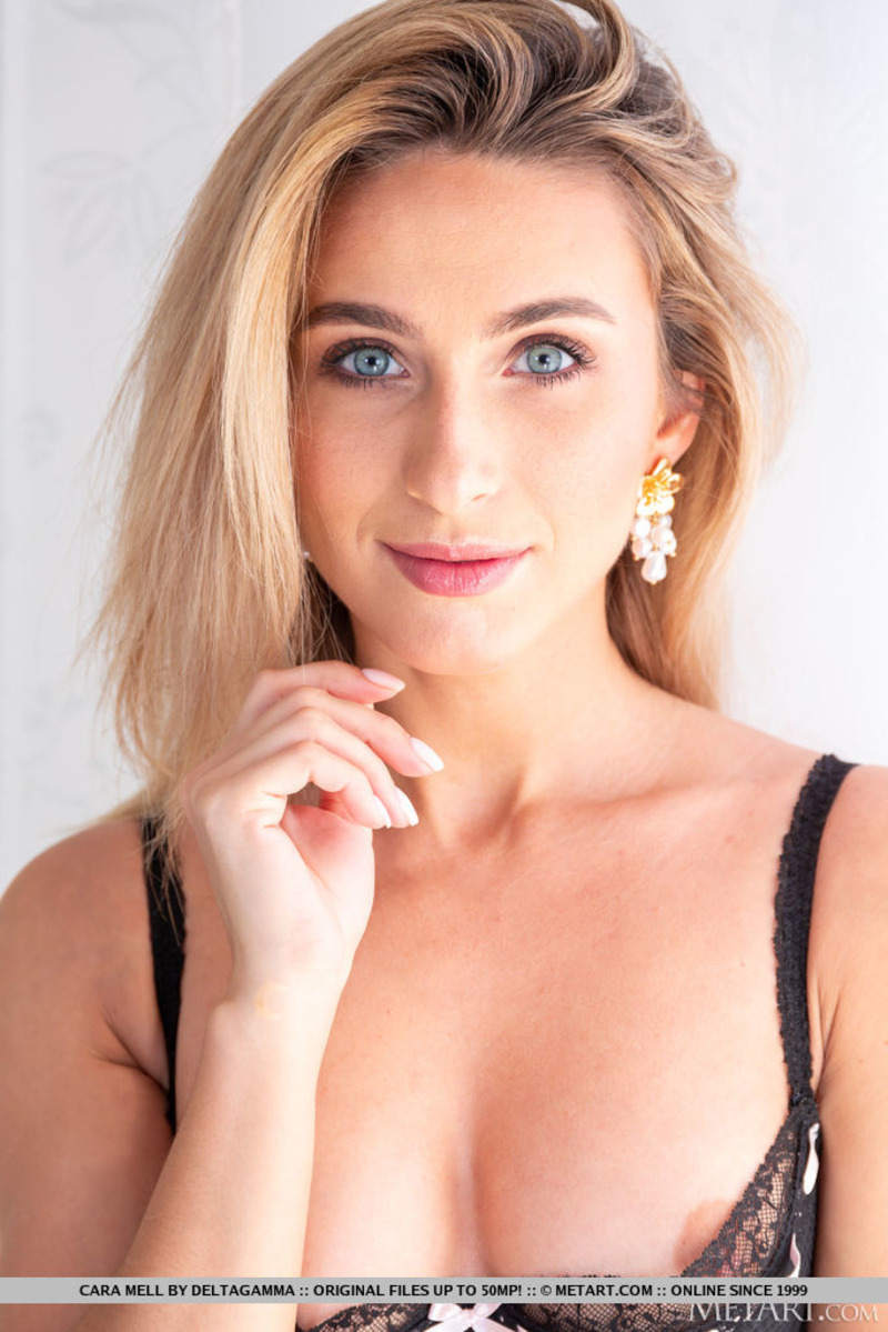 Cara Mell Posing In Her Bed-16
