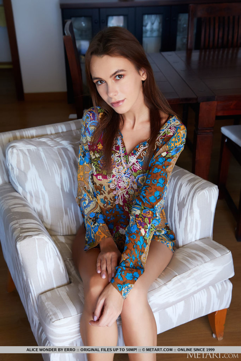 Alice Wonder Shows Her Naked Body-03