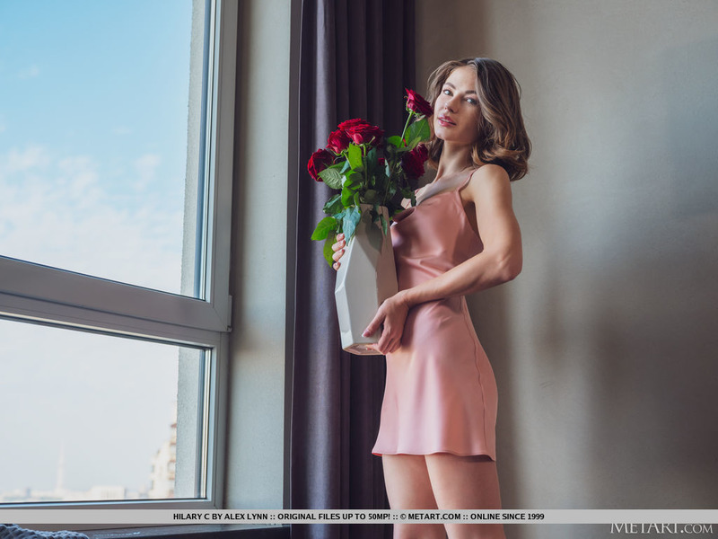 Hilary Gets Naked In The Morning-01