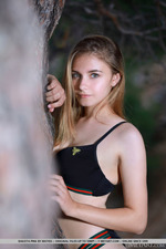 Dakota Pink Takes Off Her Black Bikini-05