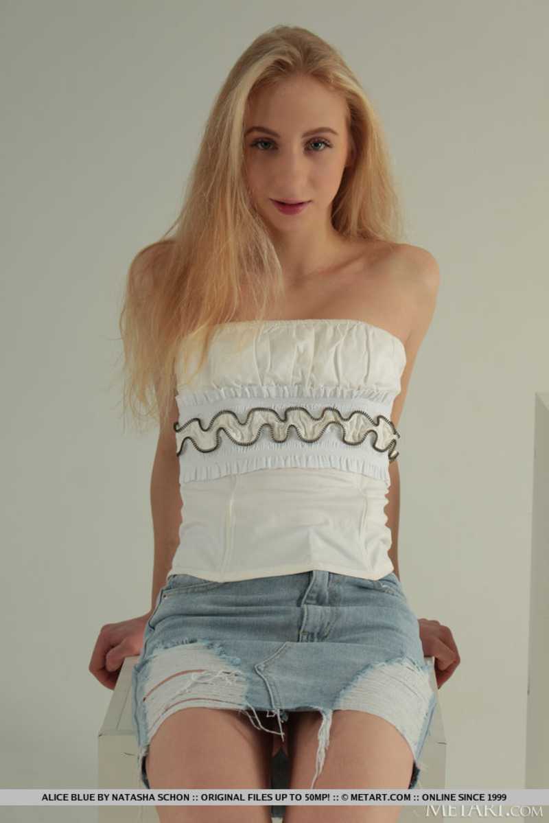Sexy Blonde Alice Blue-05