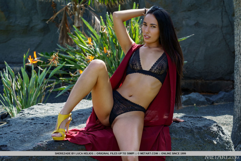 Sherezade Posing Outdoors-08