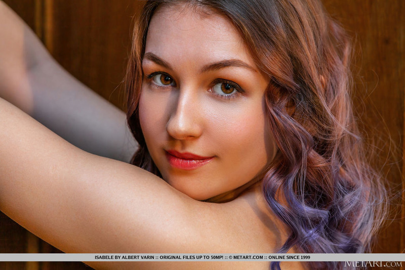 Lovely Naked Isabelle-16