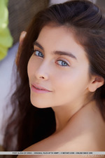 Foxy Alissa Looks So Sexy-07