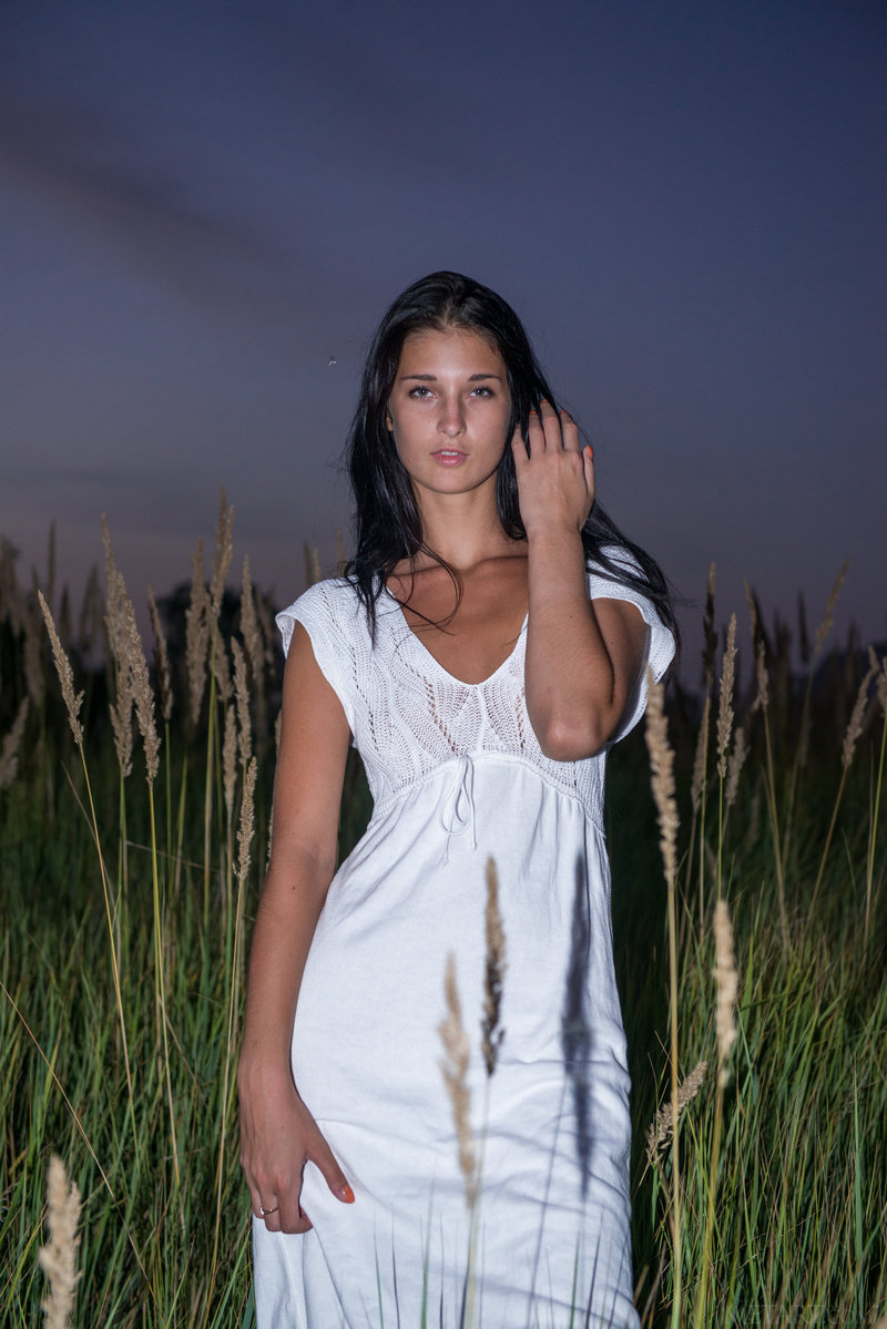 Naked sexy girl posing by the river-00