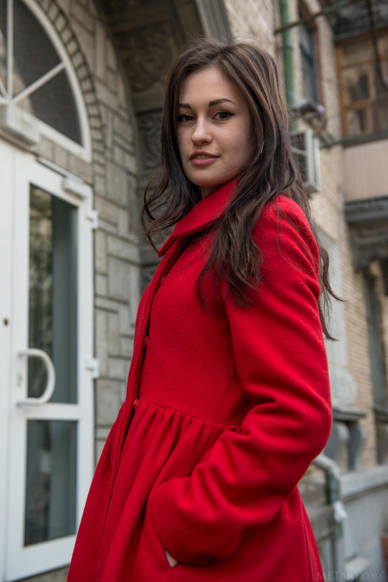 Naked sexy Prom Queen-00