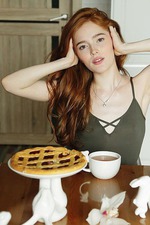 Horny Redhead Jia Lissa Spreads-10