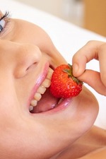 Diamond Playing With Strawberry-05