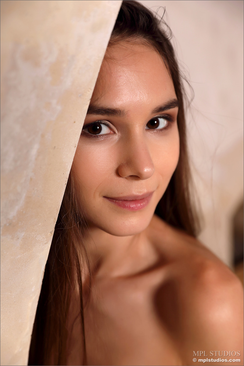 Lovely Brunette Leona Mia-05