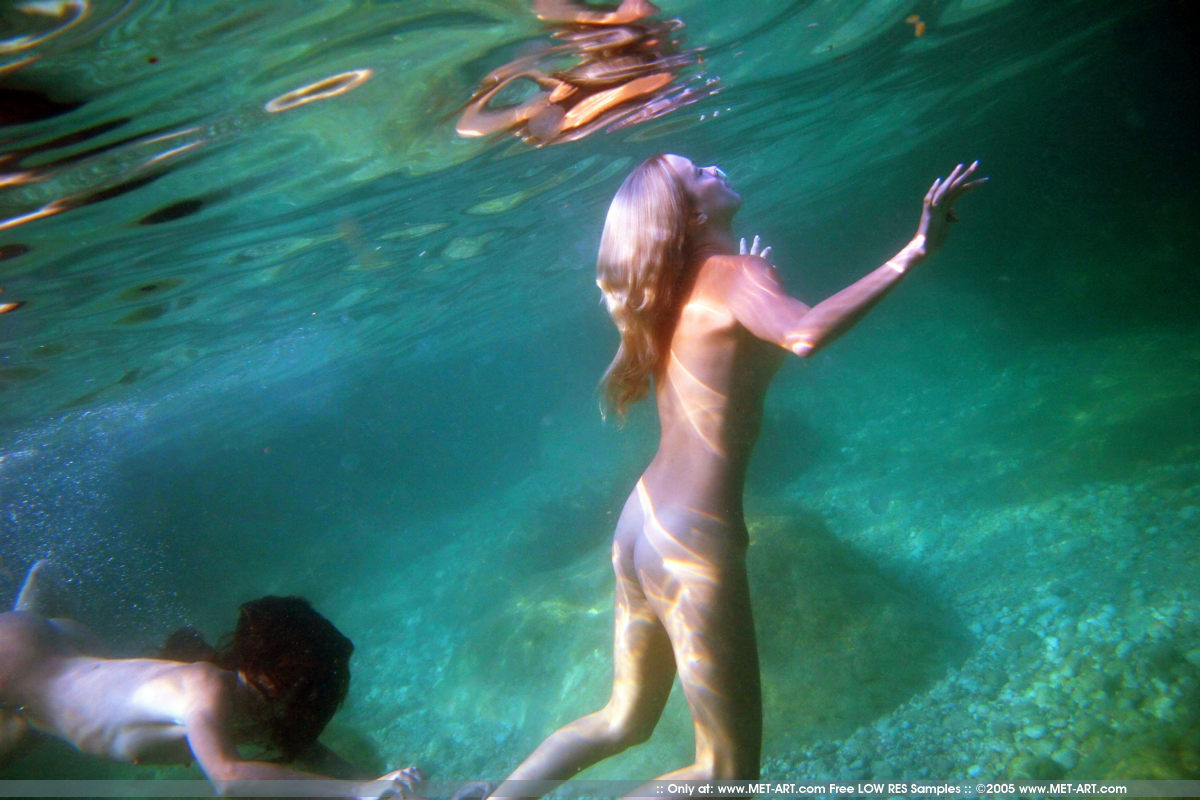 Under The Water-07
