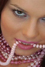 Evelyn With Pearls-05