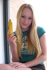 Juliet With Banana-05