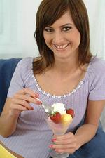 Strawberry And Whipped Cream-00