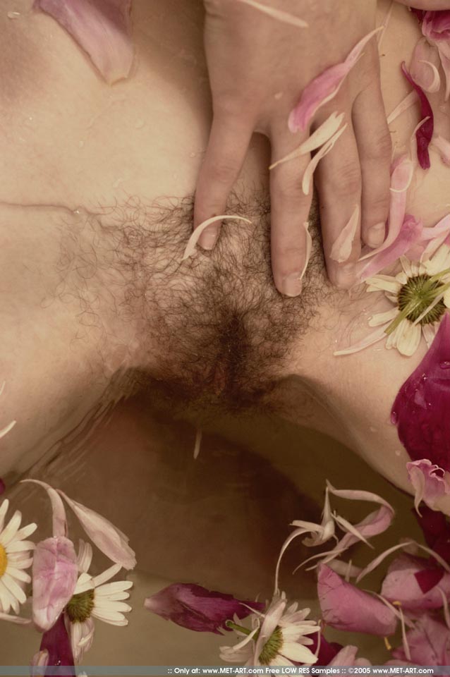 Narkiss In Bathroom-23