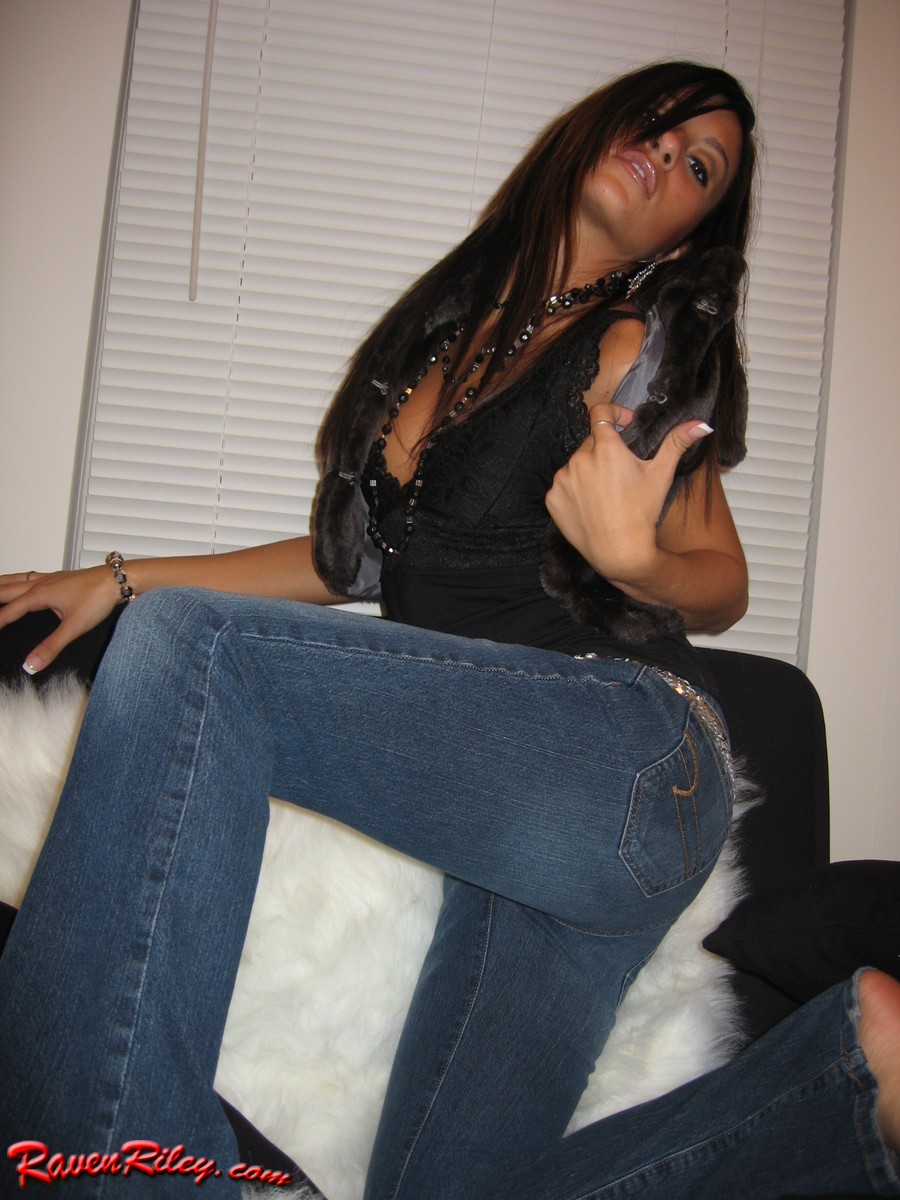 Sexy Chair Strip-01