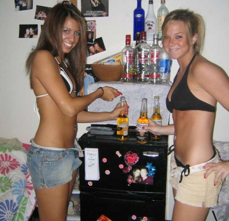 Nice amateur teen girls having fun-14