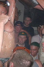 Wet Party Girls-05