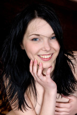 Naked sexy girl Yvonne-05