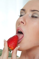 Naked girl eating strawberry-07