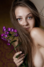 Naked girl with flowers-04