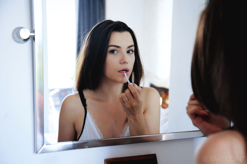 Hayli Sanders Gets Horny-05