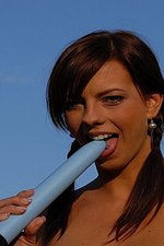 Naked Mellie under the blue sky-15